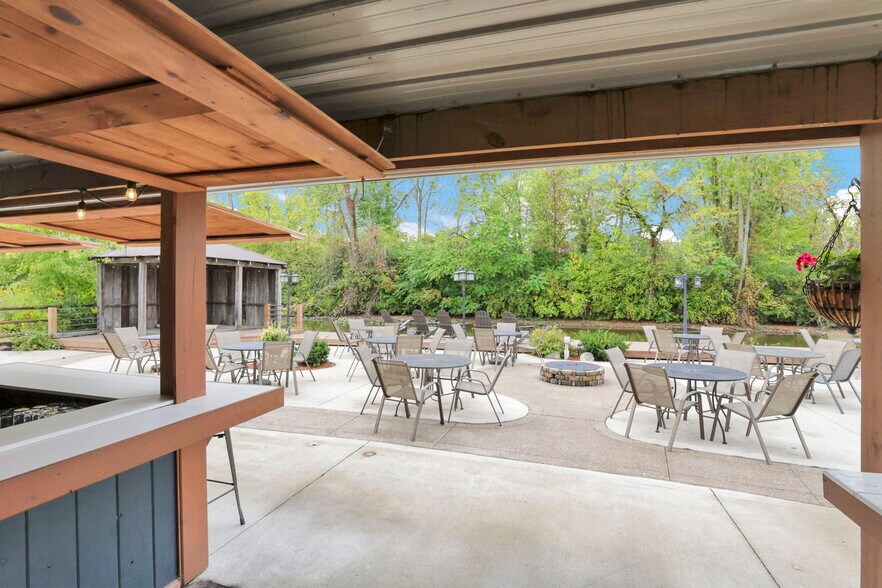 More Photos Of 14675 Zion Rd, Thornville Restaurant For Sale