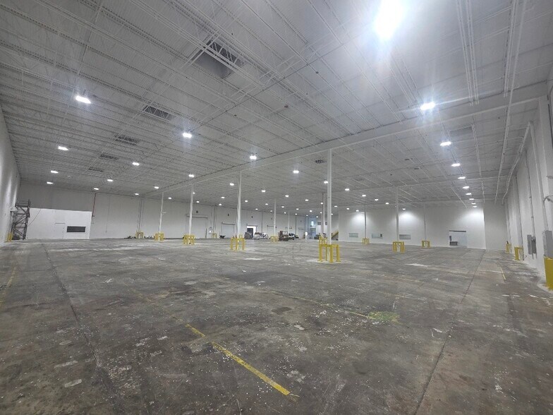 More Photos Of 3443 NW 107th St, Miami Warehouse For Lease