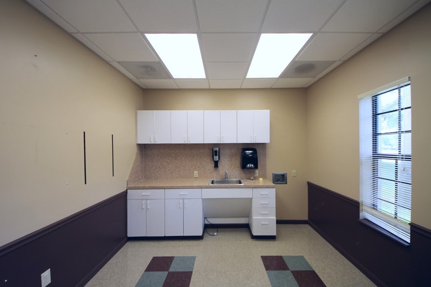 More Photos Of 3021 Eau Gallie Blvd, Melbourne Medical For Lease