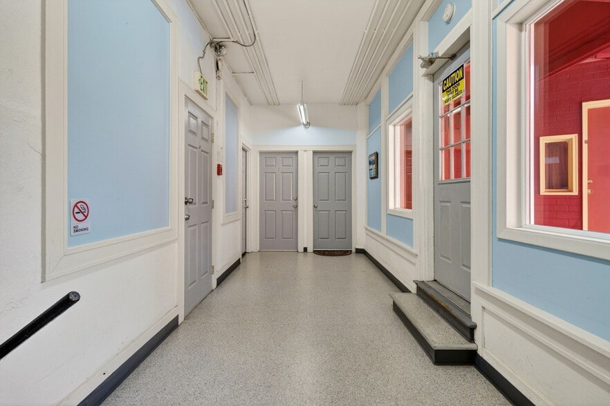 More Photos Of 6433 SE Foster Rd, Portland Apartments For Sale