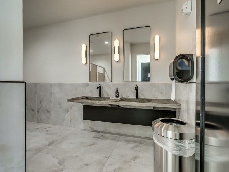 More Photos Of 20480 NE 164th St, Luther Specialty For Sale