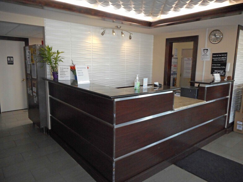 More Photos Of 1915 Highway 59 S, Thief River Falls Hotel For Sale