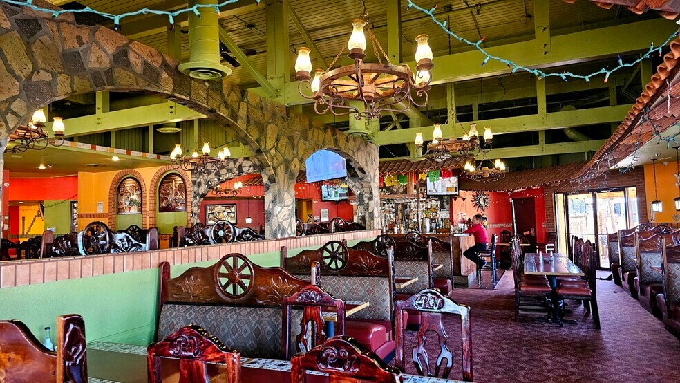 More Photos Of 310 S Academy Blvd, Colorado Springs Restaurant For Sale