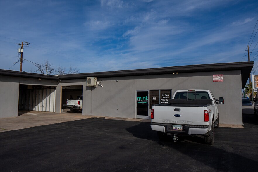 More Photos Of 4630 N 12th St, Phoenix Light Distribution For Sale