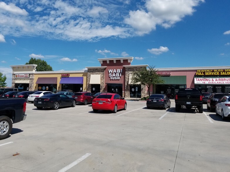 More Photos Of 2740 Western Center Blvd, Fort Worth Storefront For Lease