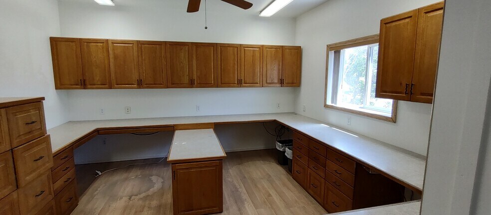 More Photos Of 409 Delozier Dr, Fort Collins Warehouse For Lease