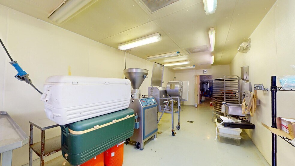 More Photos Of 5346 Devonshire Ave, Saint Louis Storefront For Lease