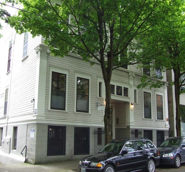 More Photos Of 2066 NW Irving St, Portland Office For Lease