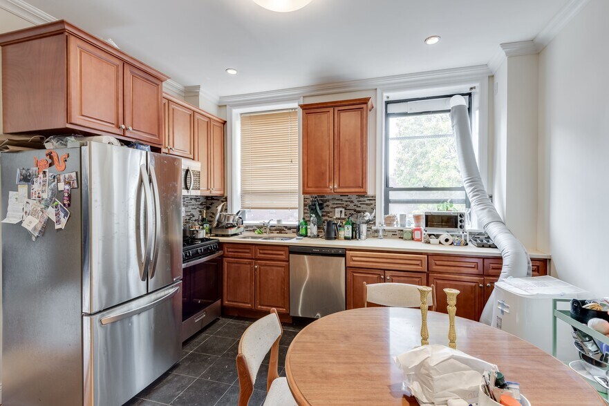 More Photos Of 434 Clermont Ave, Brooklyn Apartments For Sale