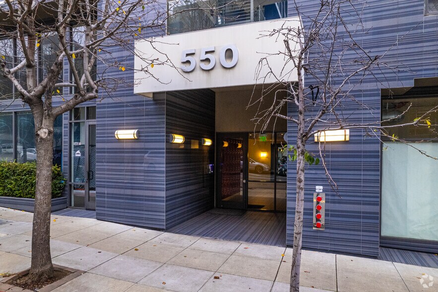 More Photos Of 550-560 18th St, San Francisco Apartments For Lease