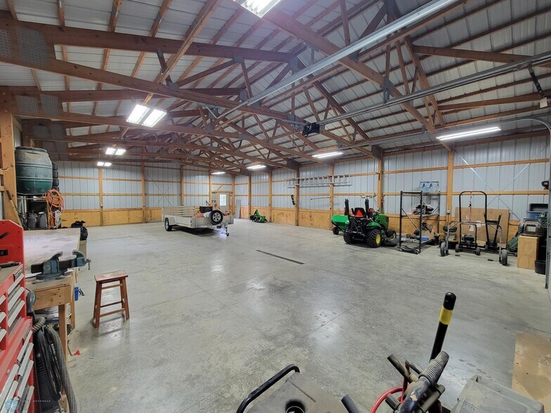 More Photos Of 547 Wall Ave, Horace Industrial For Sale