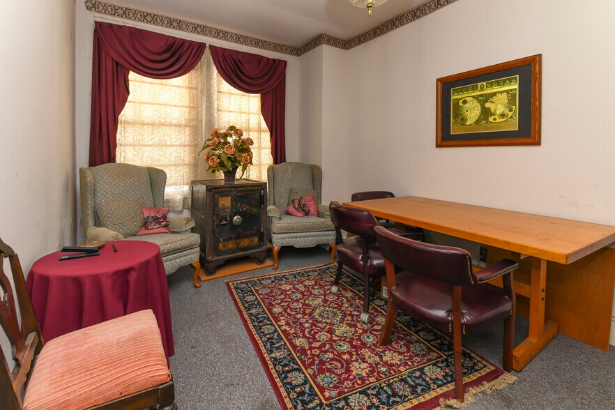 More Photos Of 71 Cooper St, Woodbury Office Residential For Sale