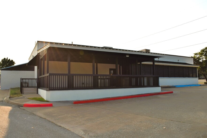 More Photos Of 1702-1736 E Belt Line Rd, Richardson Unknown For Lease