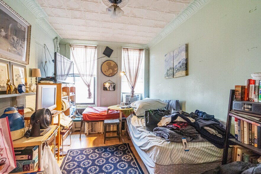 More Photos Of 656 Henry St, Brooklyn Apartments For Sale