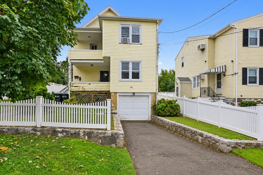 More Photos Of 32 Josephine Evaristo Ave, Greenwich Multifamily For Sale
