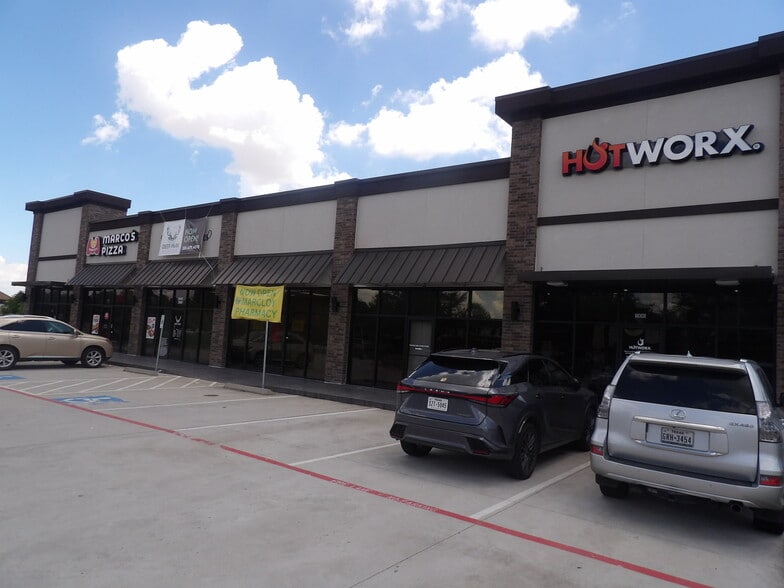 More Photos Of 3401 East Blvd, Deer Park Storefront For Lease