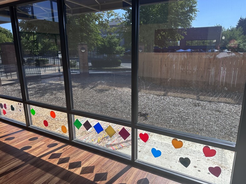 More Photos Of 8406 SW Main St, Wilsonville Freestanding For Lease