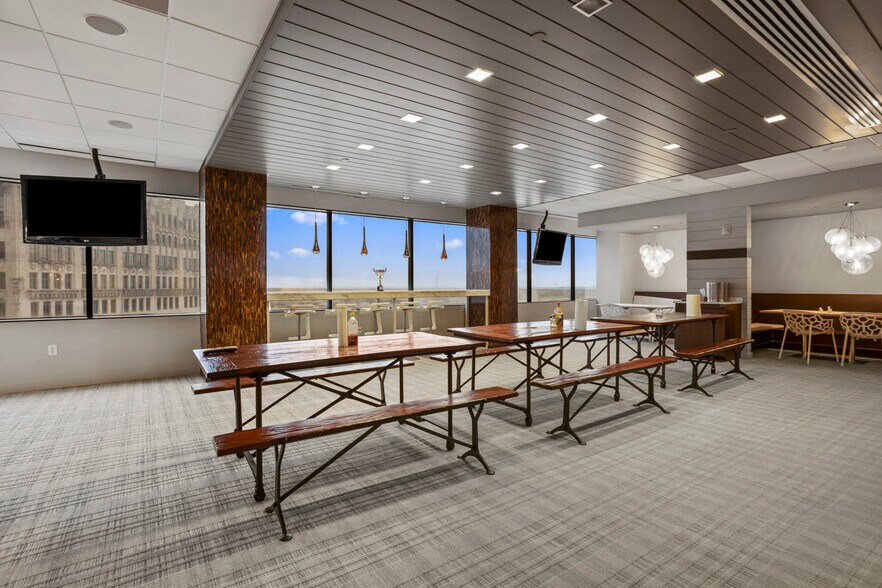 More Photos Of 188 E Capitol St, Jackson Office For Lease