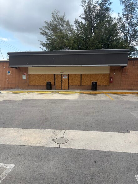 Primary Photo Of 5550 NW 31st Ave, Fort Lauderdale Service Station For Lease