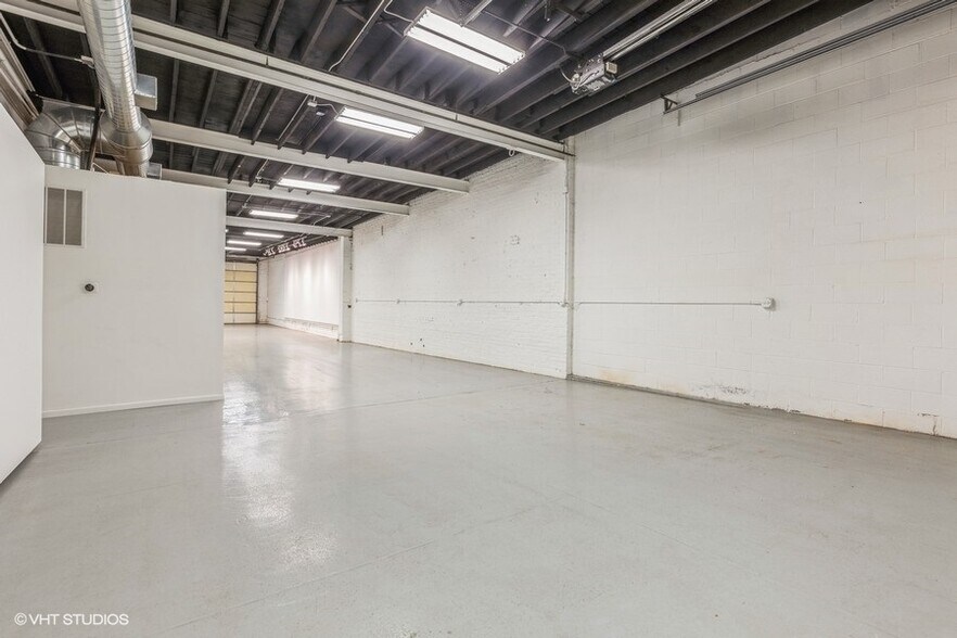 More Photos Of 2111 W. Grand Avenue, Chicago, IL, Chicago Warehouse For Lease