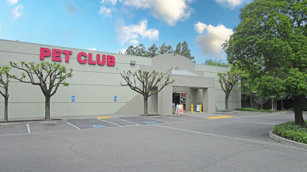 More Photos Of 1935 Santa Rosa Ave, Santa Rosa Freestanding For Lease