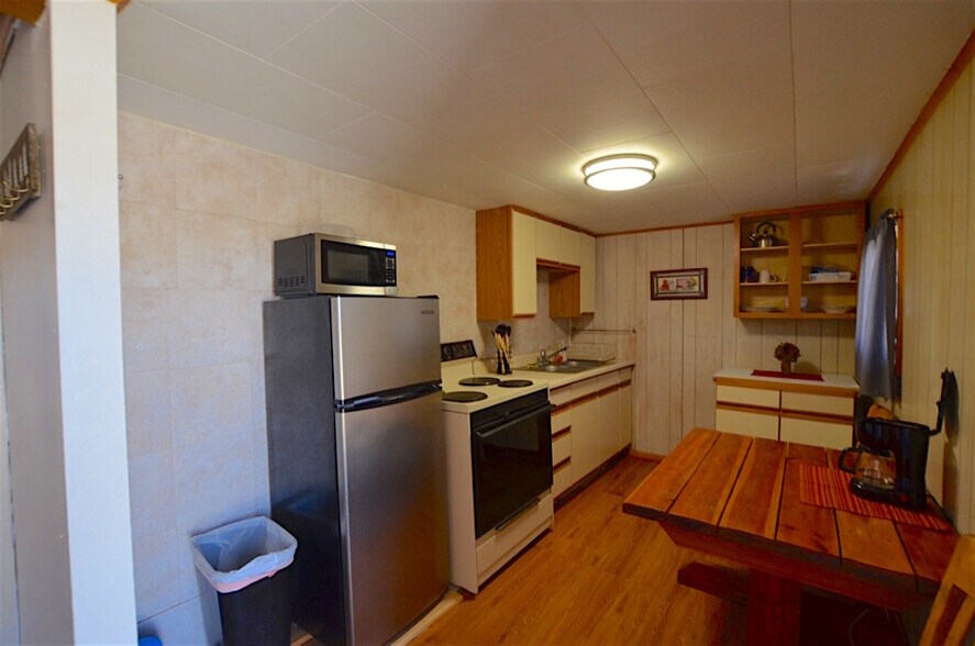 More Photos Of 108 Bailey St, Lima Restaurant For Sale