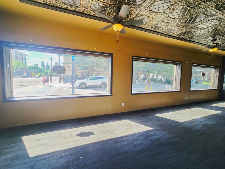 More Photos Of 10560 82nd Ave NW, Edmonton Restaurant For Sale