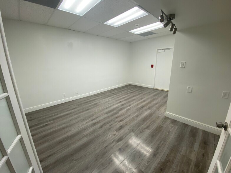 More Photos Of 4101 NW 3rd Ct, Plantation Medical For Lease