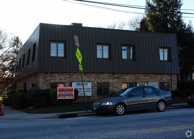 More Photos Of 359 Centre St, Nutley Office For Lease
