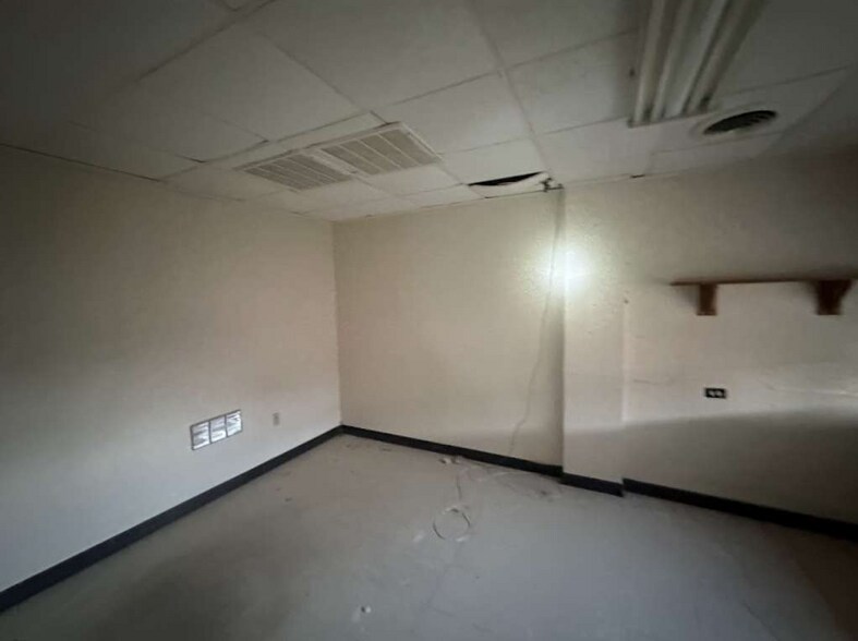 More Photos Of 1901 W Elliott St, Breckenridge Office For Sale