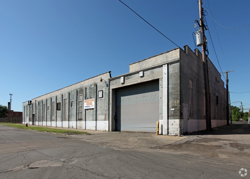 More Photos Of 232 Ferdinand St, Detroit Truck Terminal For Sale