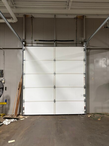 More Photos Of 9700 E 56th St, Raytown Warehouse For Lease