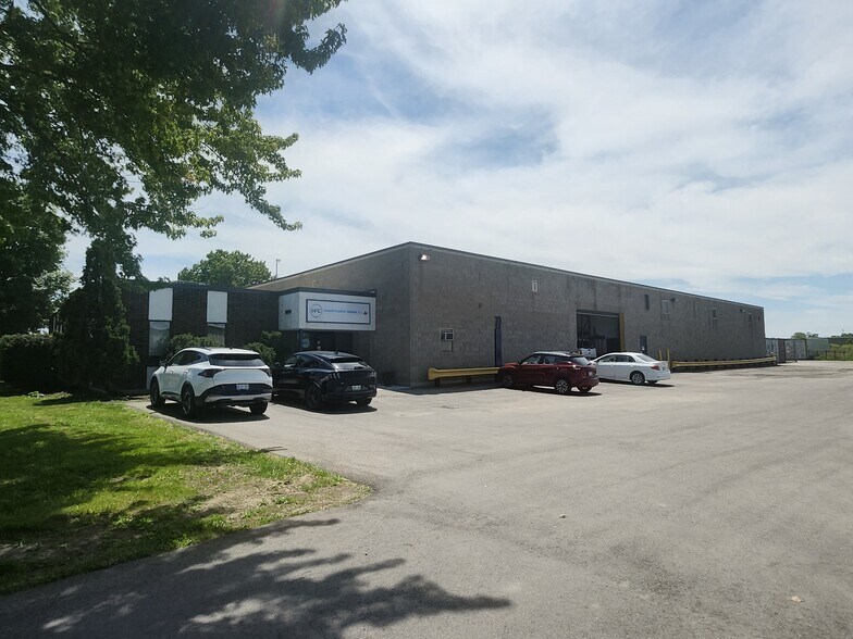 Primary Photo Of 1019 Adelaide St S, London Warehouse For Sale