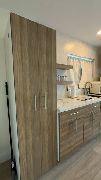 More Photos Of 2502 Tamarind Dr, Hutchinson Island Hotel For Sale