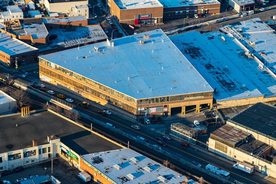 More Photos Of 58-30 Grand Ave, Maspeth Warehouse For Lease