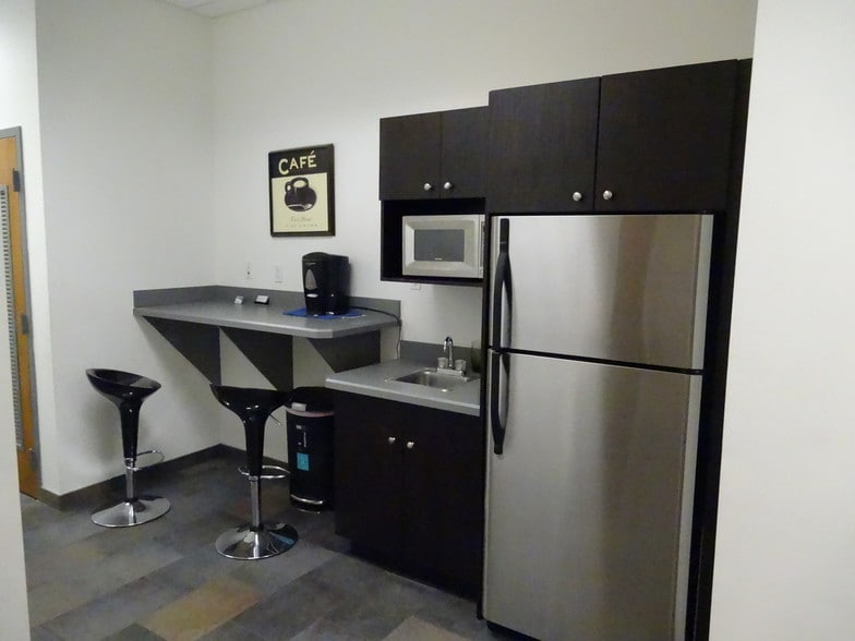 More Photos Of 600 SW Darwin Blvd, Port Saint Lucie Medical For Lease