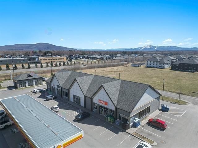 More Photos Of 136 Robitaille, Granby Service Station For Lease