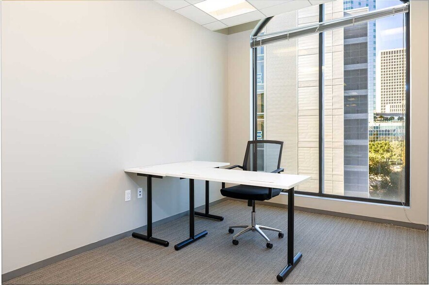 More Photos Of 3120 Southwest Fwy, Houston Coworking Space