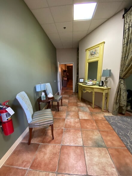 More Photos Of 546-574 Allen Rd, Basking Ridge General Retail For Lease