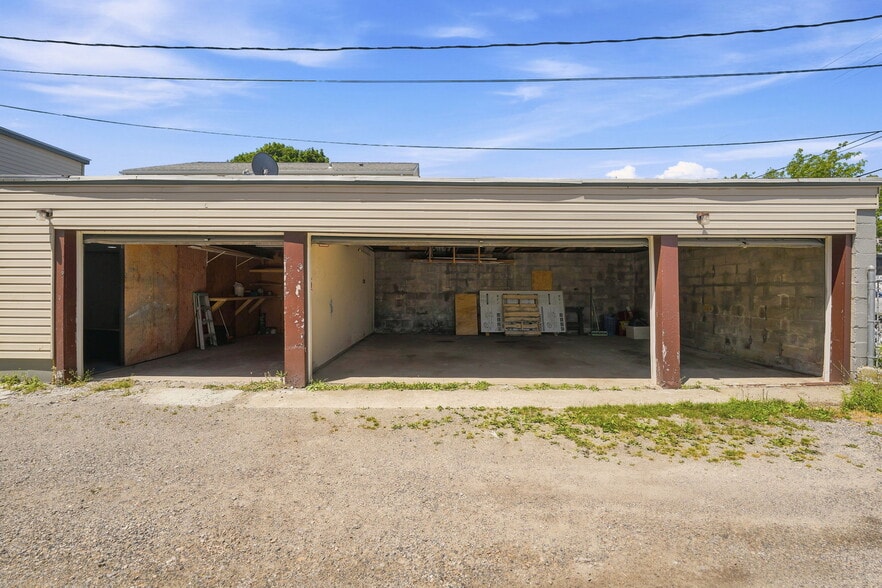 More Photos Of 415 Anthony St, Fall River Flex For Sale