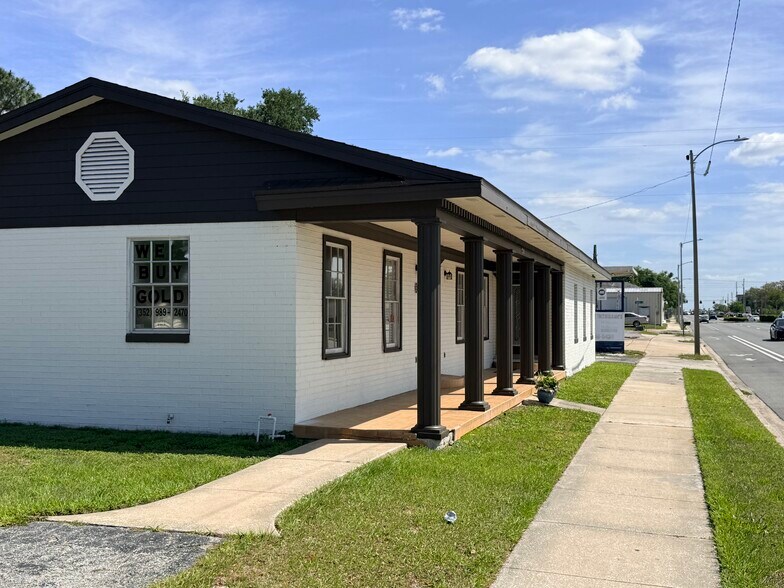More Photos Of 2201 S Bay St, Eustis Office For Lease