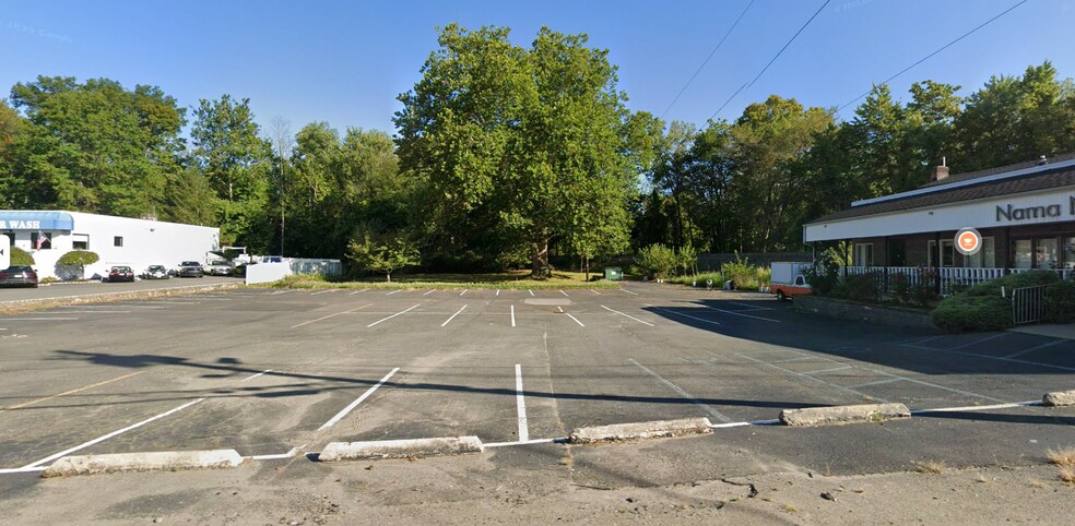 More Photos Of 186 Mountainview Blvd, Wayne Freestanding For Lease