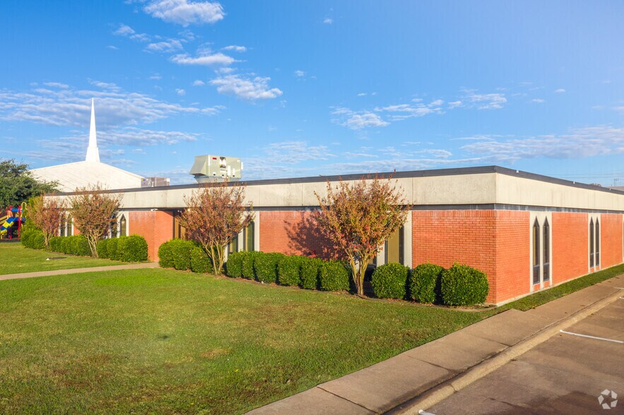 More Photos Of 4309 Main St, Rowlett Religious Facility For Sale