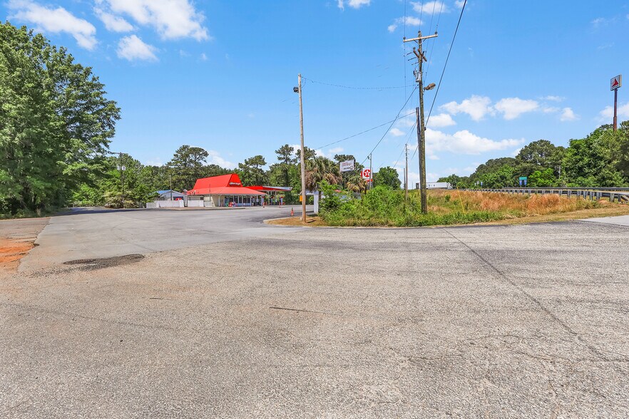 More Photos Of 500 Buff Blvd, Summerton General Retail For Sale