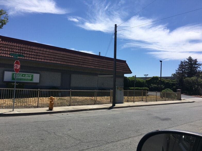 More Photos Of 2294 Industrial Pky W, Hayward Restaurant For Lease