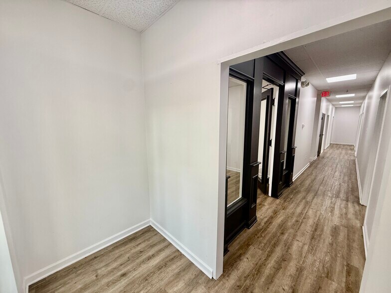 More Photos Of 1155 Hightower Trl, Atlanta Medical For Sale