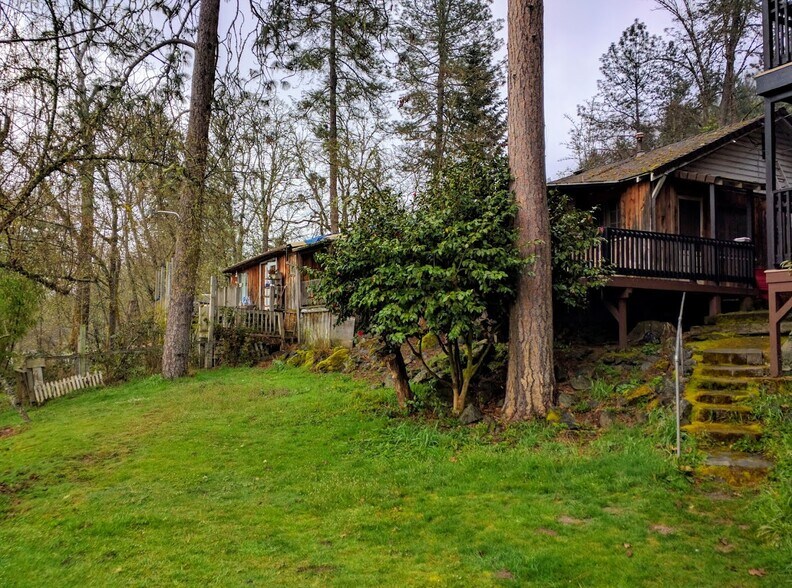 More Photos Of 2600 Rogue River Hwy, Grants Pass Hotel For Sale