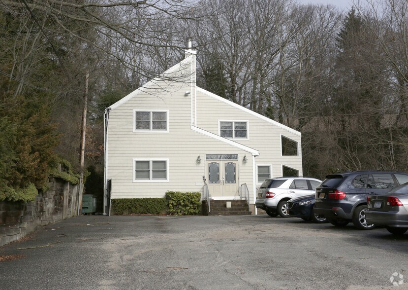 Primary Photo Of 191 Terry Rd, Smithtown Loft Creative Space For Lease