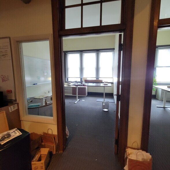 More Photos Of 285 Ellicott St, Buffalo Storefront Retail Office For Lease