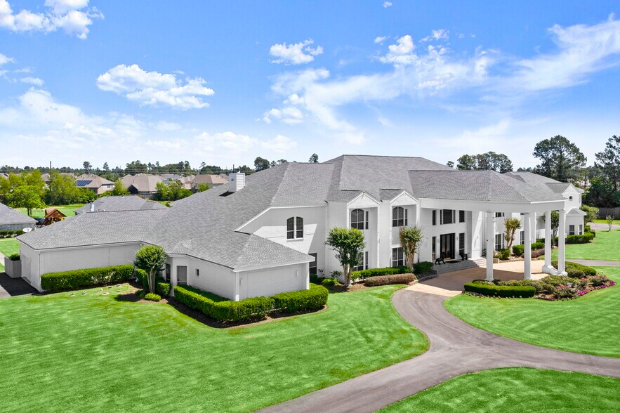 More Photos Of 19525 Doerre Rd, Spring Lodge Meeting Hall For Sale